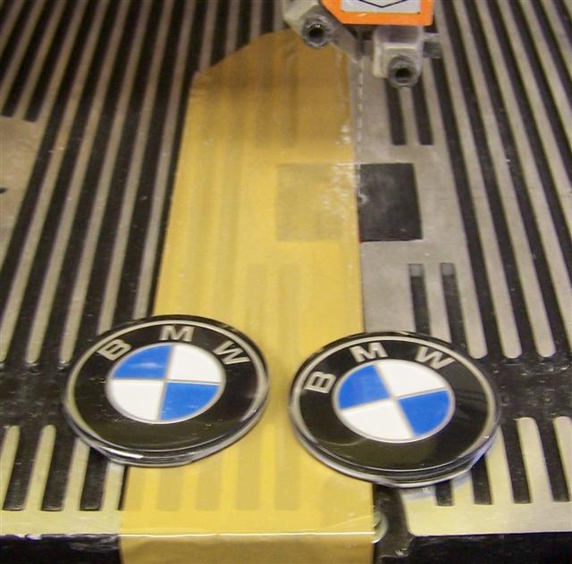 2007102320107_BMWBadges.jpg
