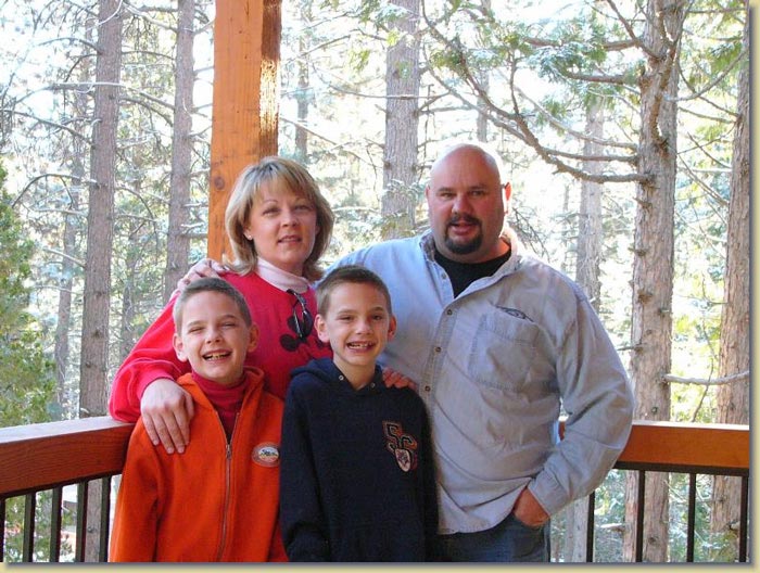 200710275813_Family-Pic1.jpg