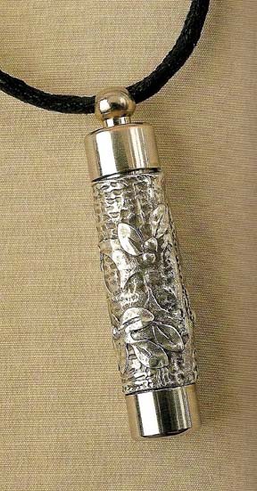 2007111318347_perfume.jpg