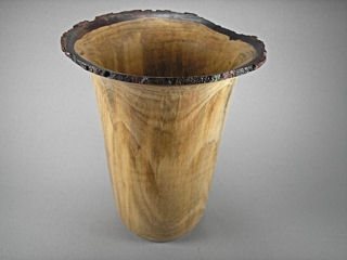 2007112218219_MapleVase_1.jpg