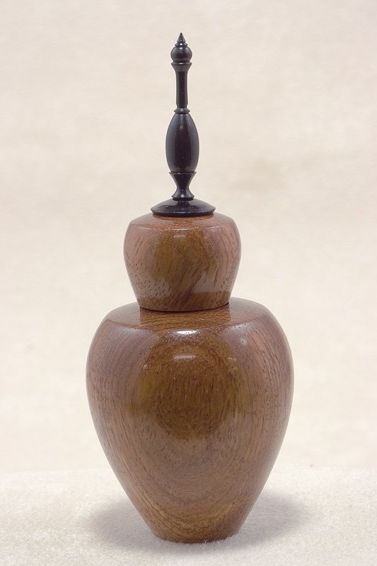 200712109033_Padauk-and-Ebony-perf-02.jpg