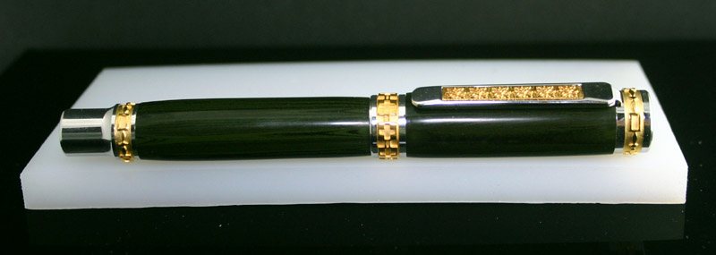 2007121552416_GreenEboniteJrEmperor.jpg
