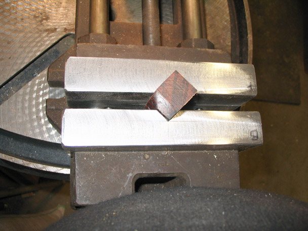 200712193118_vise2.jpg