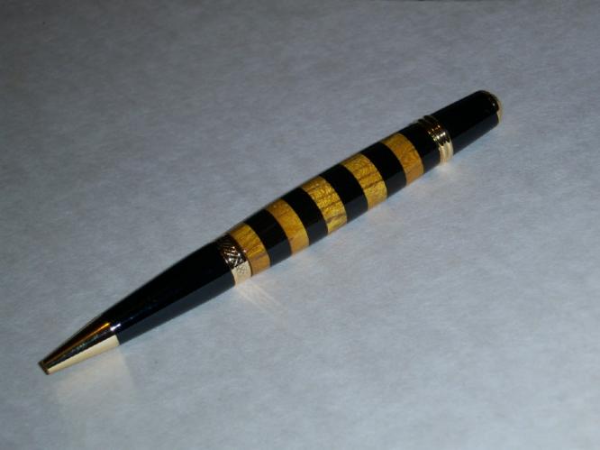 2007122613333_bee2.jpg
