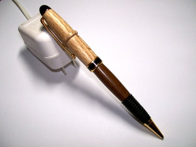 200712722038_Daniel%20Ugly%20Pen%202%20Contest.jpg