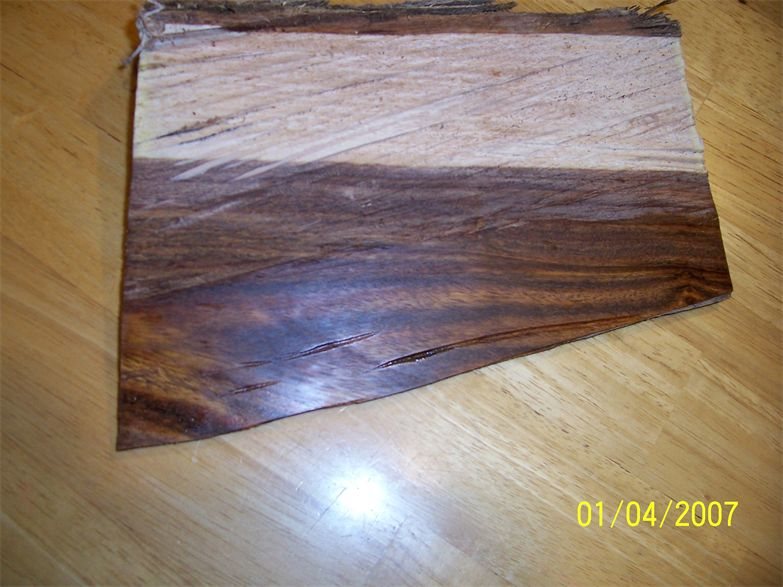 20071561619_oiledwood.jpg