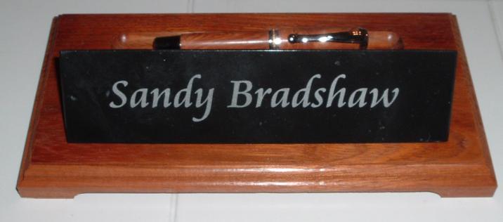 200721205533_sandybpenstand.jpg