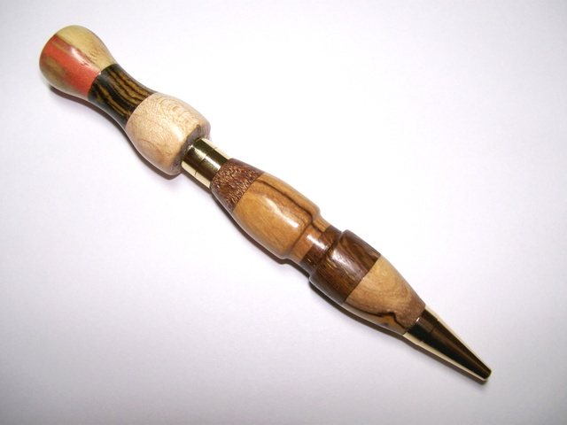20072142040_jdpens2a.jpg