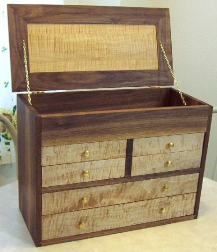 200722723841_jewelry%20box%20003.jpg