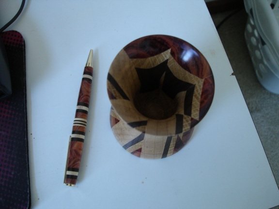 2007322215820_penholder3.jpg