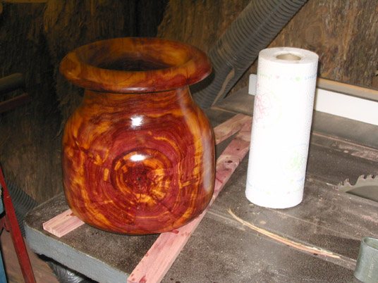 200742014418_cedarvase.jpg