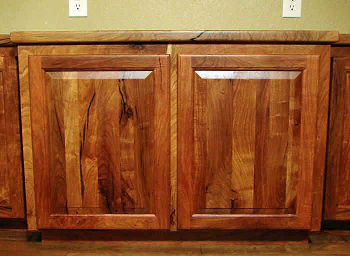 200742562038_s2.jpg