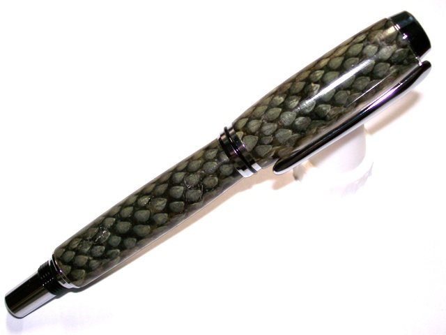 200742801813_dadsnakeskin.jpg