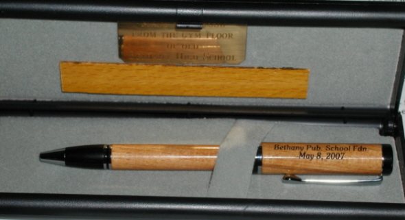 200751019235_gov2.jpg