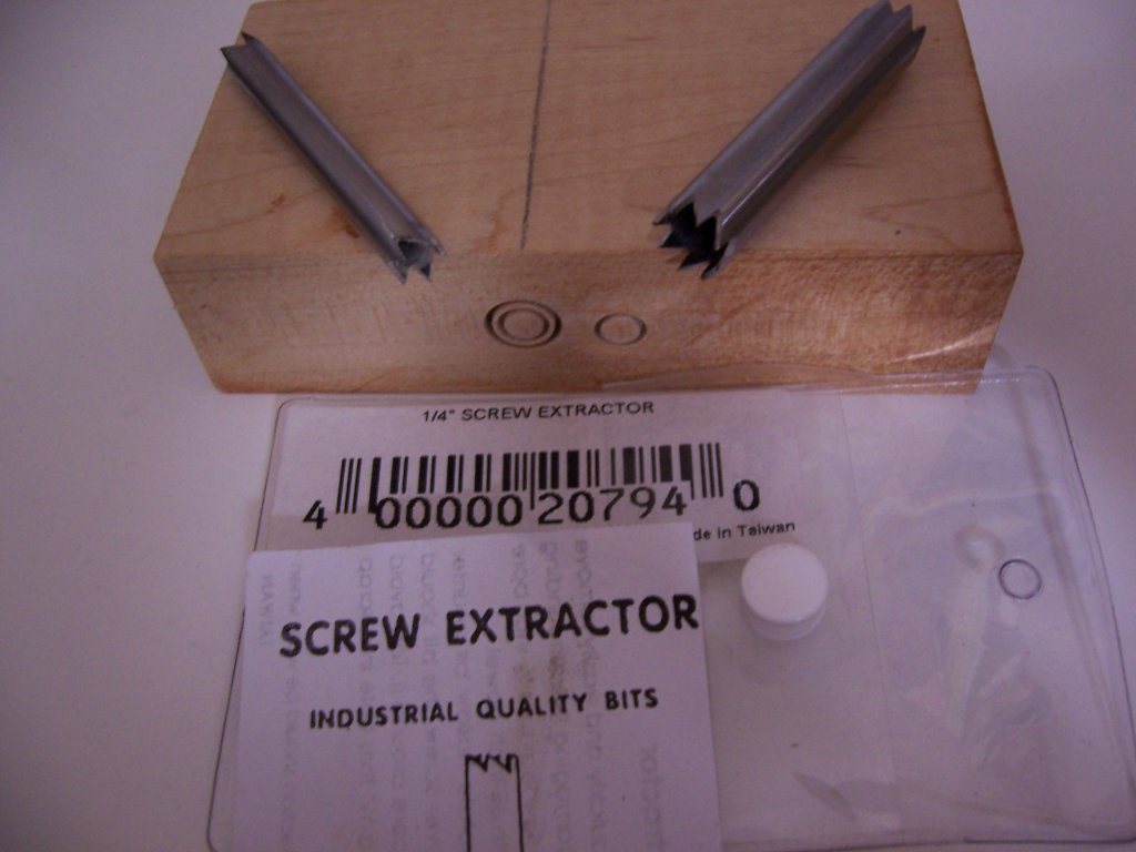 200753116442_screw-out1.jpg