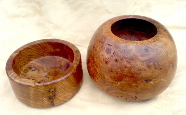 200761217395_2%20elm%20burr%20bowls%2012,06,07.jpg