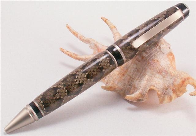2007724141526_CigarSnake1.jpg