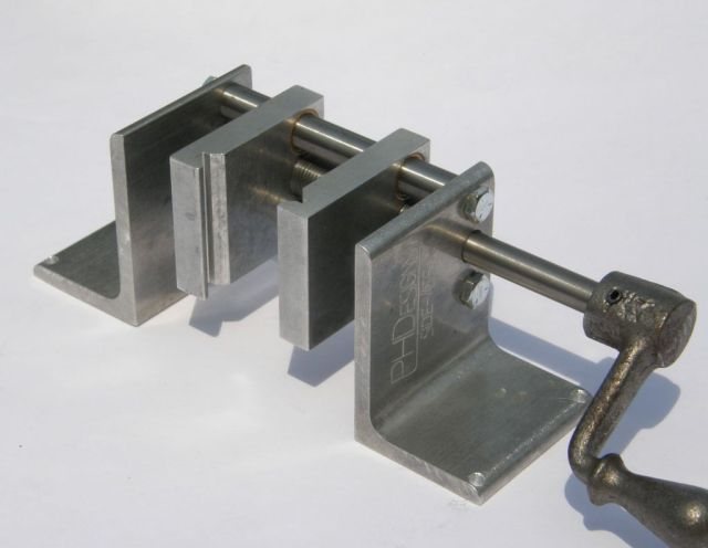 200781520368_Vise.jpg