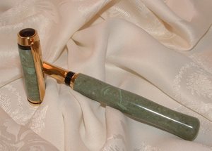 2007917175942_coriangreenpen.jpg
