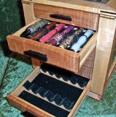 2007919192856_PenDisplay004.jpg