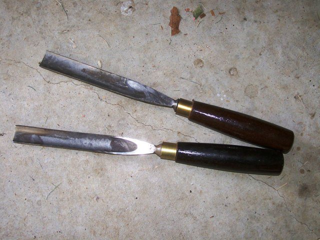 20079272463_twochisels.jpg