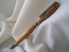 20081531026_olivewood%20pen.jpg