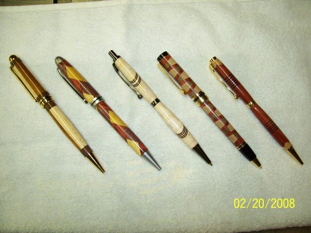 2008225185059_100_0130pens2.jpg