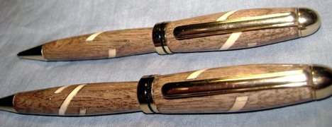 200822953837_Euro%20Walnut%20Maple%201.jpg