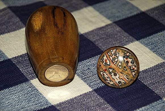 20082915414_box2a.jpg