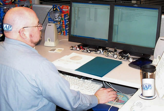 2008324192424_mug_work.jpg