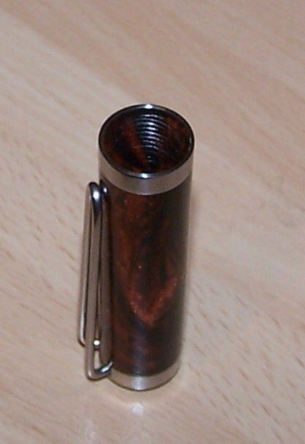2008330212039_cap.jpg