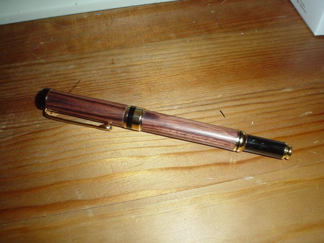 20084203124_Americana%20pen.jpg