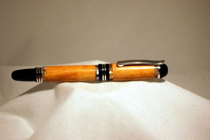 2008428204134_lauries-pen.jpg