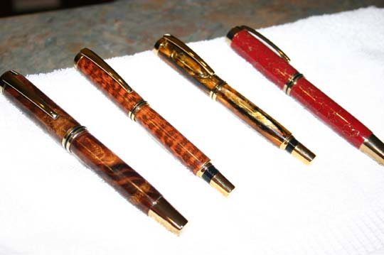 20084420812_Pens2.jpg