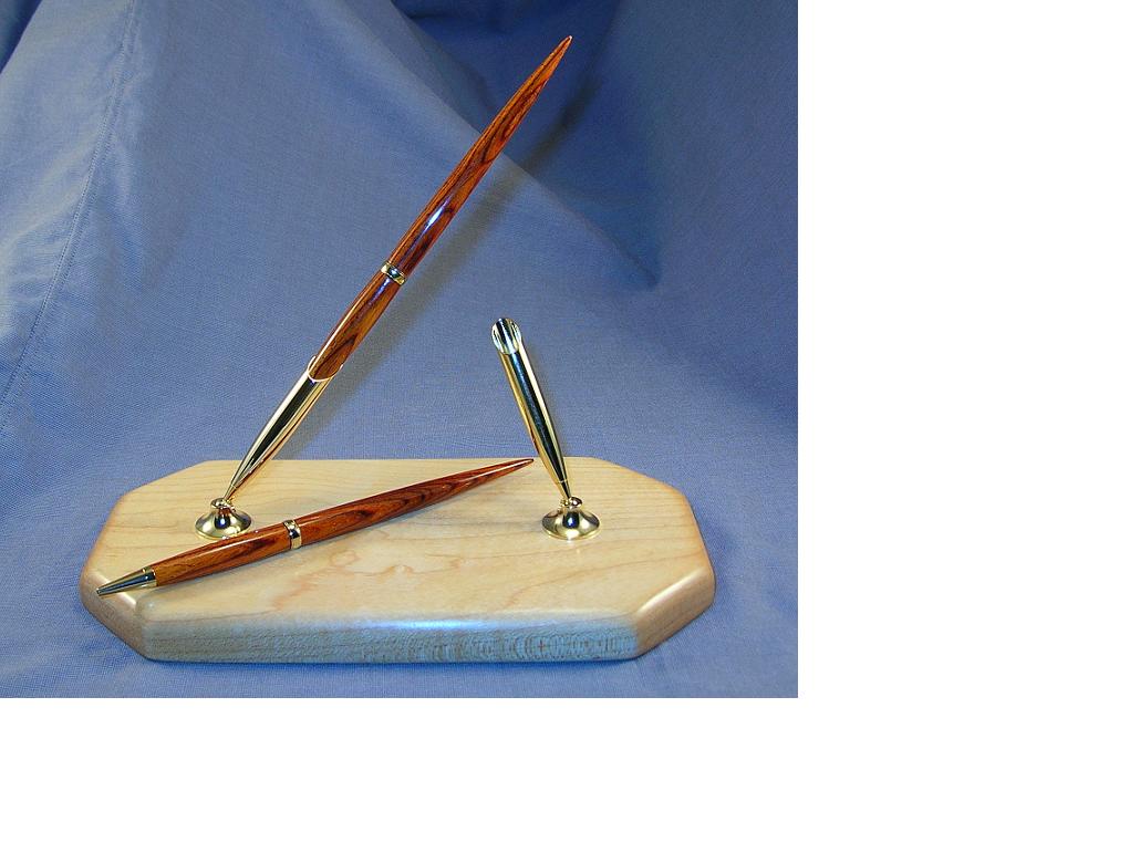 2008533157_Base%20and%20pens%20small%201.jpg