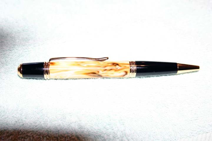 200861621575_pen.jpg
