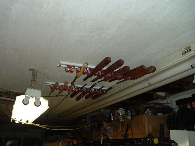 20086171641_ceilinghanger.jpg