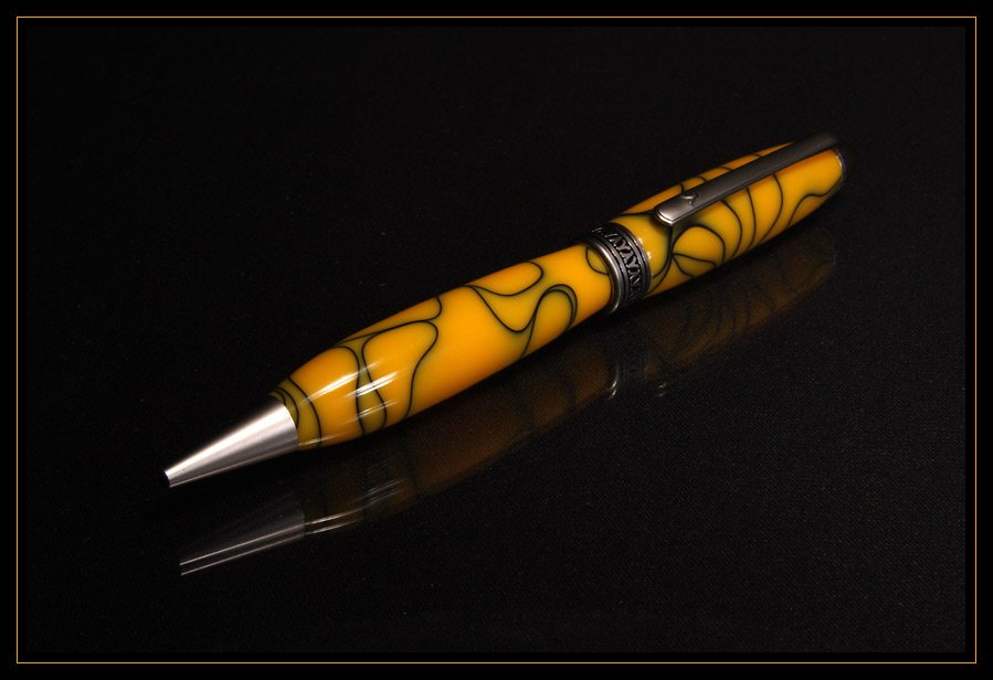 2008618990_Ferrari-pen.jpg