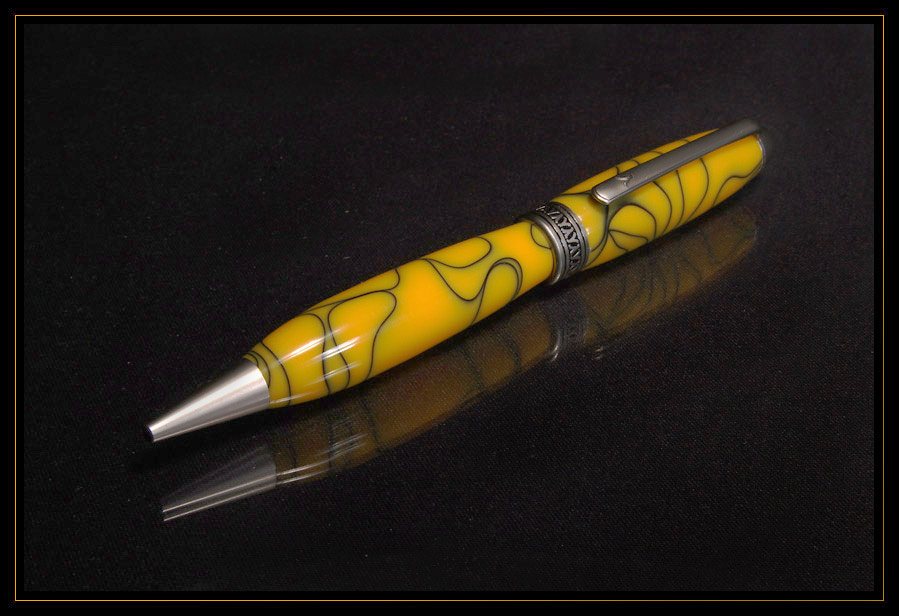 200862041852_Ferrari-pen-LIGHTER.jpg