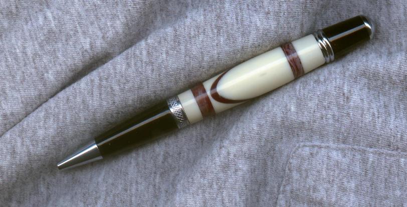 2008626524_alt%20ivory3.jpg
