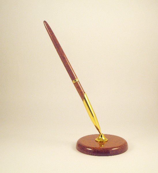 200867103123_red%20desk%20pen%20008.jpg