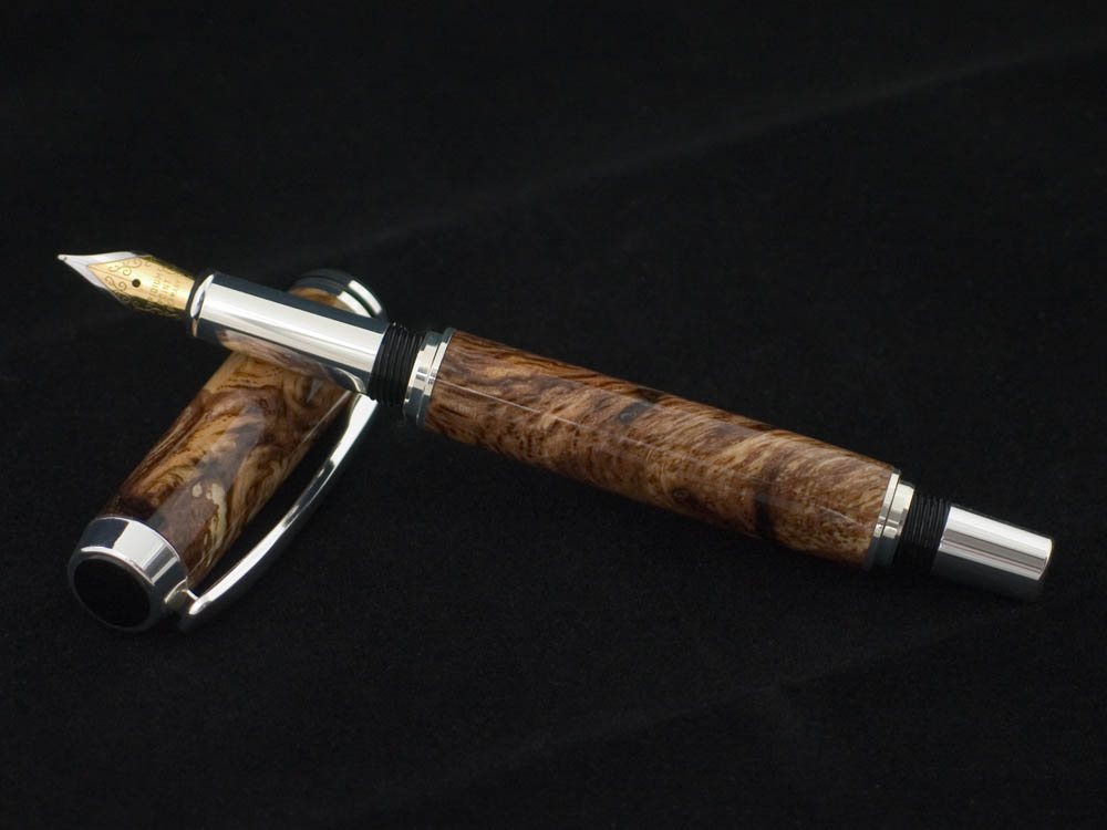 215_Mountain%20Oak%20Burl%20Baron%20Fountain%20Pen.jpg