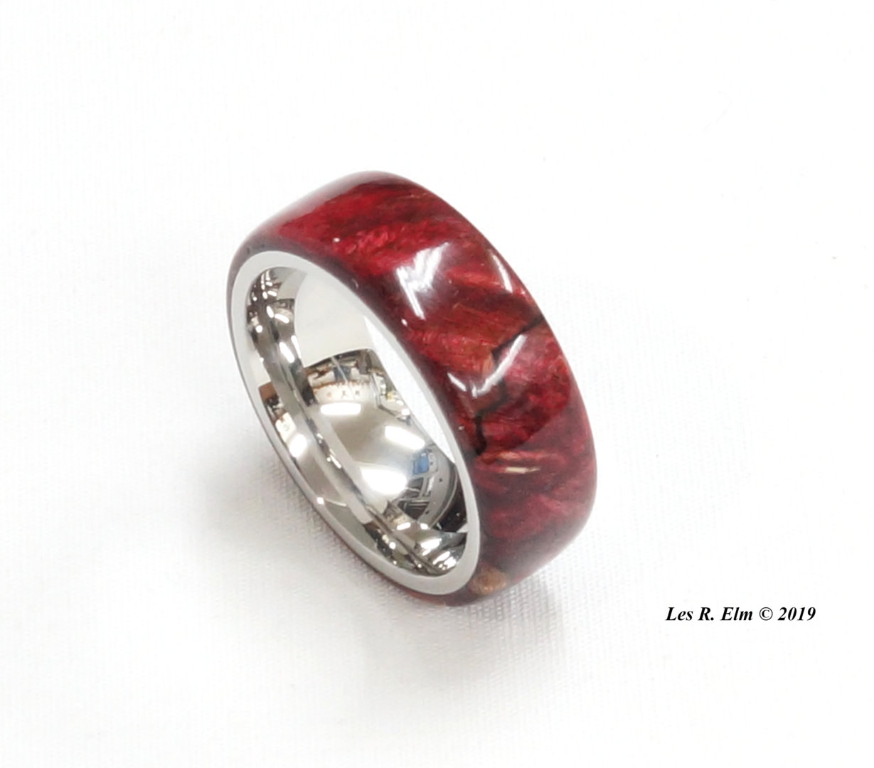 22 - Stabilized Red Dyed Maple SS Size  7.5 X 8mm.JPG