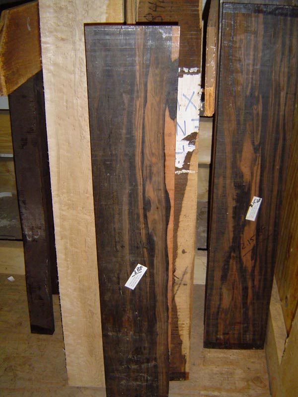 61213181625_small%20macassa%20ebony%202%20DSC00639.jpg
