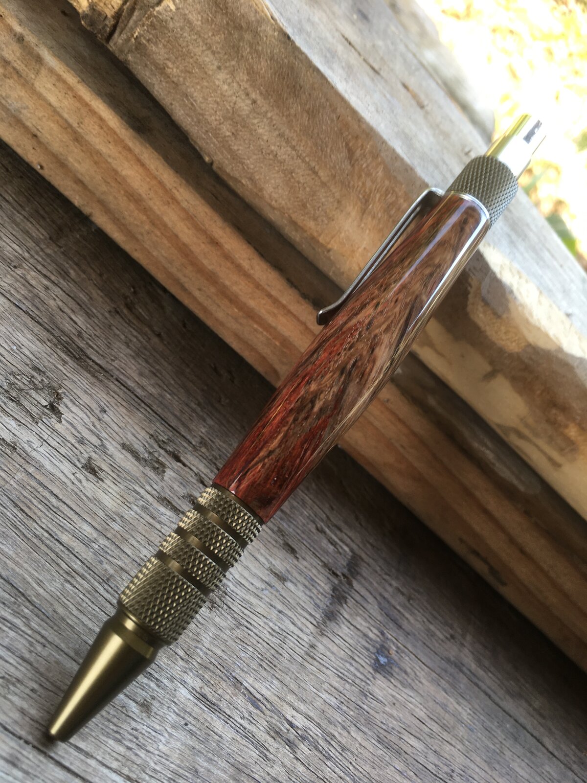 aRM PENS  -  DURA  CLICK  EDC in  DYED  STABILISED  WOOD 1.JPG