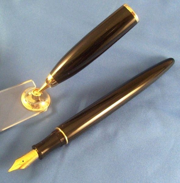 de%20Desk%20Pen%20Set%20Balck%20Acrylic%20FEB%2008.jpg