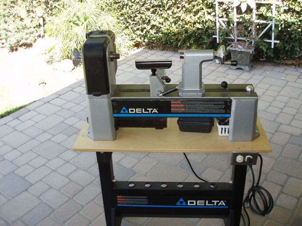 Delta 46-460 Lathe.JPG