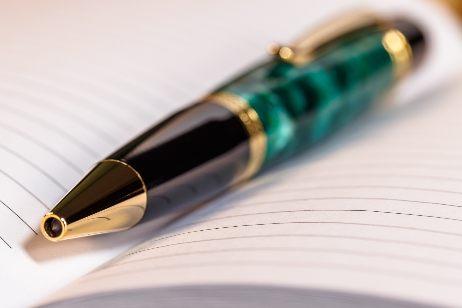 Desk Pen, Gold and Black, Forest Green Crush, Twist Ballpoint - 2 - 20240301.jpg