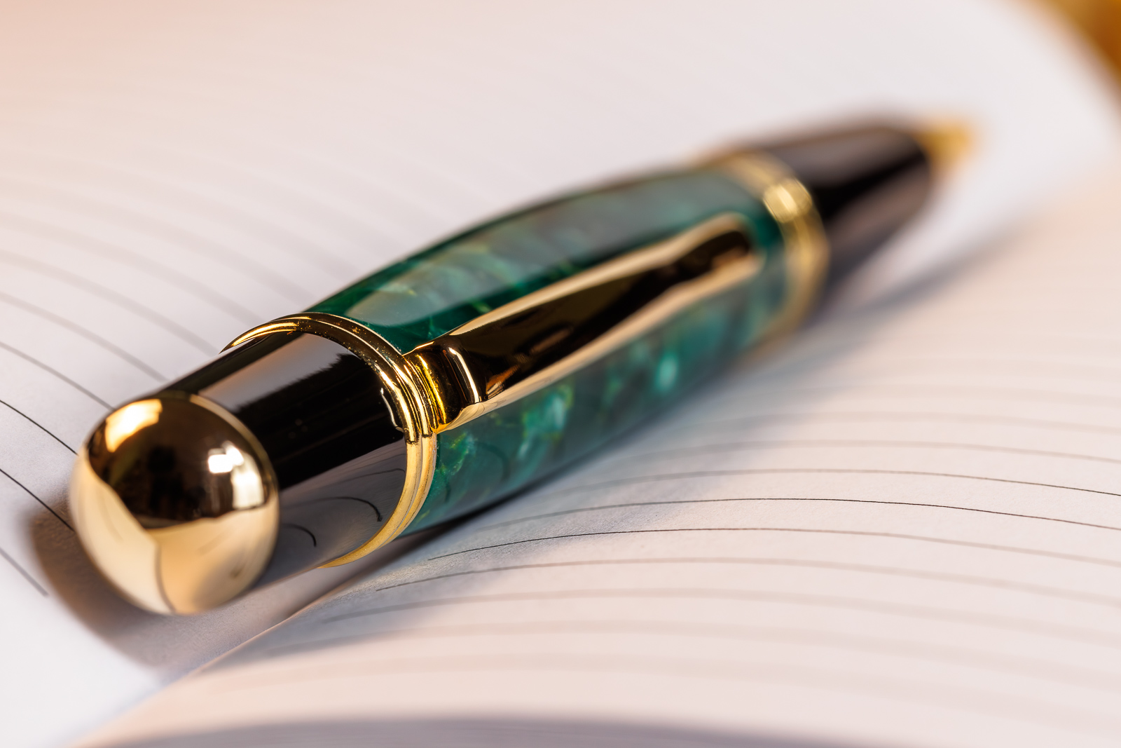 Desk Pen, Gold and Black, Forest Green Crush, Twist Ballpoint - 4 - 20240301.jpg