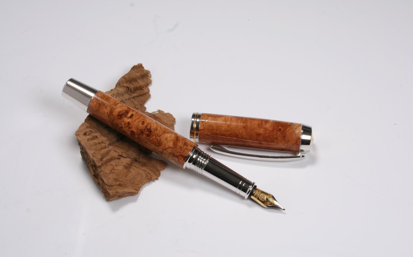 first fountain pen - junior gent - sherry burl - gluboost .JPG